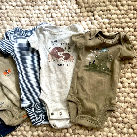 Newborn bundle - Picture 2 of 3